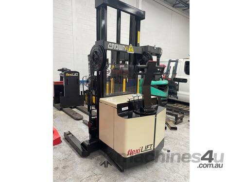 Crown 30WRTL150 Heavy Duty Walkie Reach Stacker