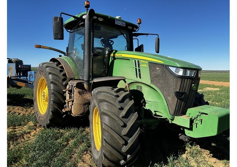 caption 2019 John Deere 7210R Row Crop Tractors