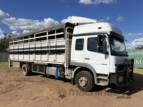 2010 MERCEDES-BENZ ATEGO BODY TRUCK