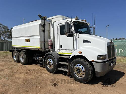  2014 KENWORTH T359 8x4 WATER TRUCK