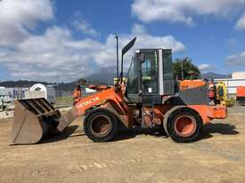 Hitachi ZW120 Articulated Loader - picture2' - Click to enlarge