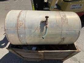 Fuel Tank and Truck Components - picture0' - Click to enlarge