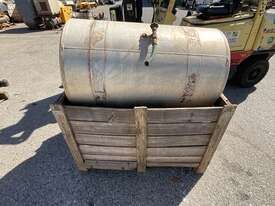 Fuel Tank and Truck Components - picture0' - Click to enlarge