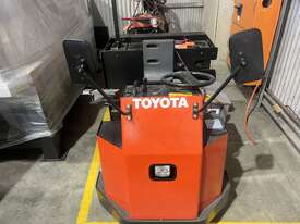 Electric Tow Tug, newly reconditioned.  4,000KG Towing Capacity - picture0' - Click to enlarge
