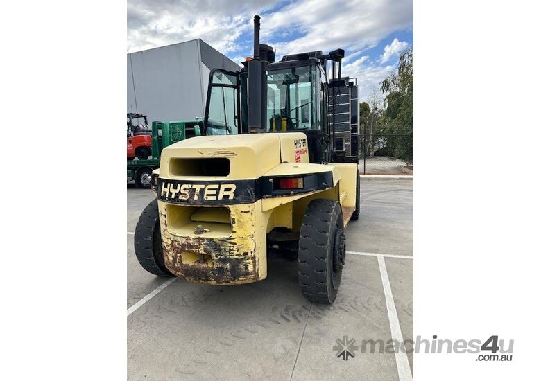caption Hyster H16XM 16-Ton Forklift – Heavy-Duty Lifting for Tough Applications!