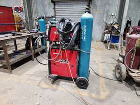 Lincoln Mig Welder - picture0' - Click to enlarge