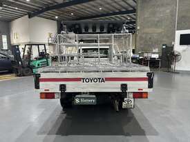 2022 Toyota Hilux Workmate Petrol - picture2' - Click to enlarge