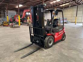 2022 Manitou MI25D 3 Stage Container Mast - picture1' - Click to enlarge