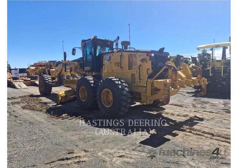 caption CAT 16-15 Motor Graders