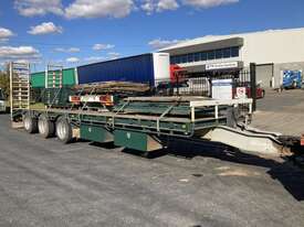 1999 Tag-a-Long Trailer Tri Axle Tag Tri Axle Tag-A-Long Beaver Tail Trailer - picture0' - Click to enlarge