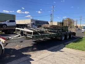 1999 Tag-a-Long Trailer Tri Axle Tag Tri Axle Tag-A-Long Beaver Tail Trailer - picture0' - Click to enlarge