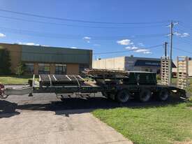 1999 Tag-a-Long Trailer Tri Axle Tag Tri Axle Tag-A-Long Beaver Tail Trailer - picture1' - Click to enlarge