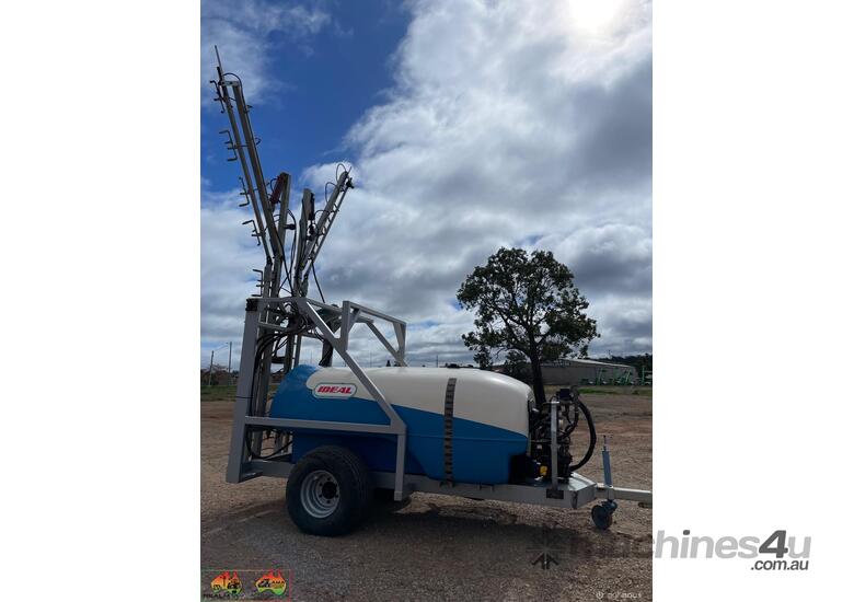 caption (1327) Twin pumps IDS 2000 200 LMP (Griffith, )