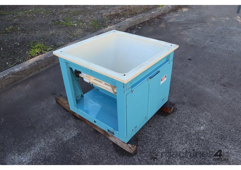 Volumetric Screw Dry Material Feeder - AccuRate 900 Series