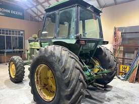 John Deere 3130 Utility Tractors - picture0' - Click to enlarge