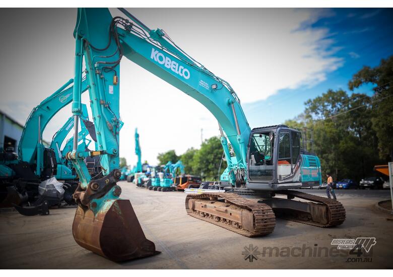 KOBELCO SK260LC-10 EXCAVATOR
