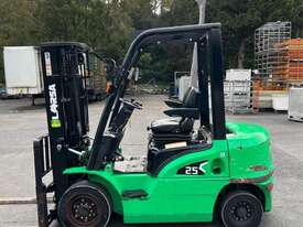 Larsa Forklift 2.5T  - picture0' - Click to enlarge