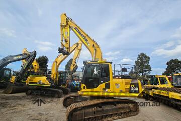 2019 KOMATSU PC200LC-8 21T EXCAVATOR WITH HITCH, BUCKETS, CIVIL SPEC, 3690 HOURS AND SERVICE HISTORY