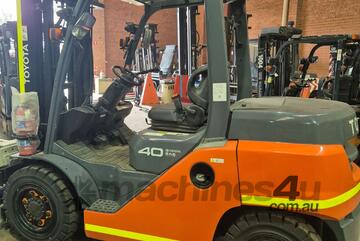 ACTIVE FORKLIFTS - 4 Ton Toyota Forklift | 53 Hours | Diesel | 4M Height