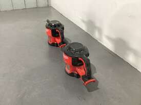 Milwaukee cordless compact vacuums - picture1' - Click to enlarge