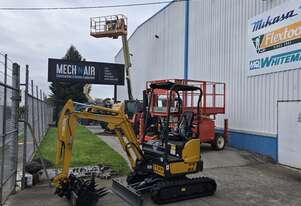 Kato   HD17 EXCAVATOR