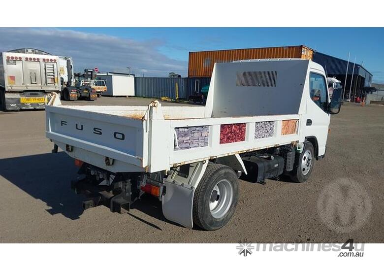 caption Fuso Canter