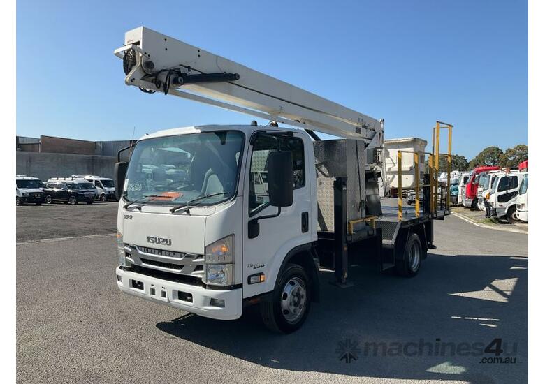 caption 2015 Isuzu NPR 75-190 EWP