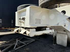 2002 Lusty Low Loaders Tri-Axle Deck Widener Trailer - picture1' - Click to enlarge