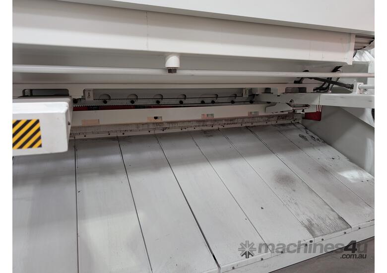 caption METALMASTER HG-3206 3200 x 6mm Guillotine with CNC Back Fence
