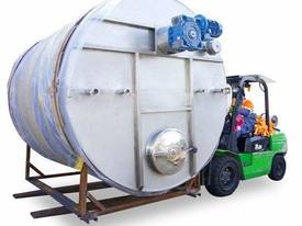 TANK 10000 - 10,000L Storage Tank with Stirrer - picture1' - Click to enlarge