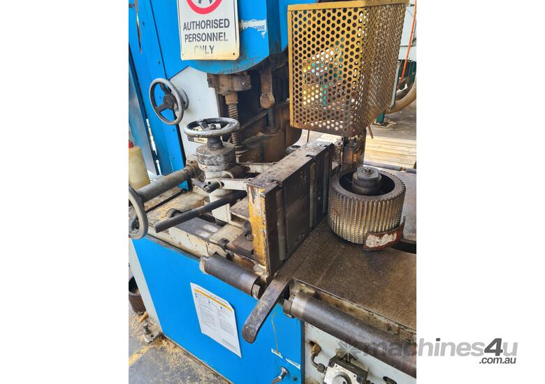 caption Holytek Band Saw