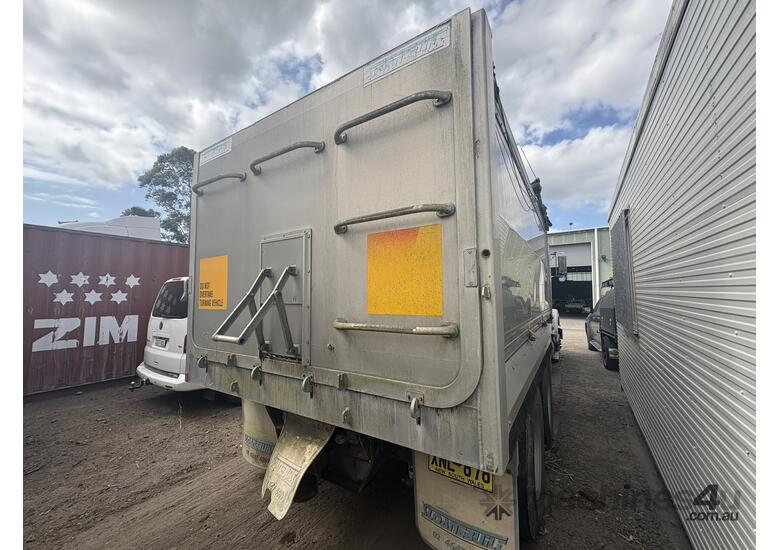 caption 1997 Max Marmon SB 90SS 6x4 Tipper *Non-Runner* (2010 Body)