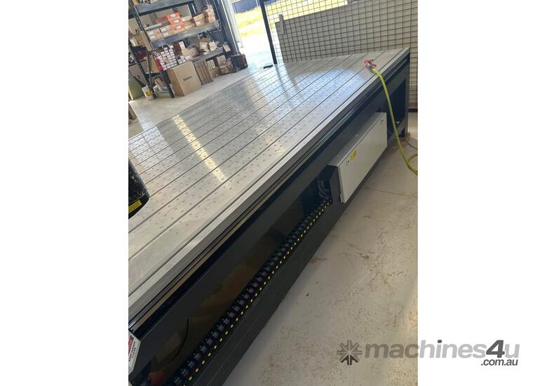 caption 2021 Multicam SR2412vi CNC + 2T Hydraulic Lifter
