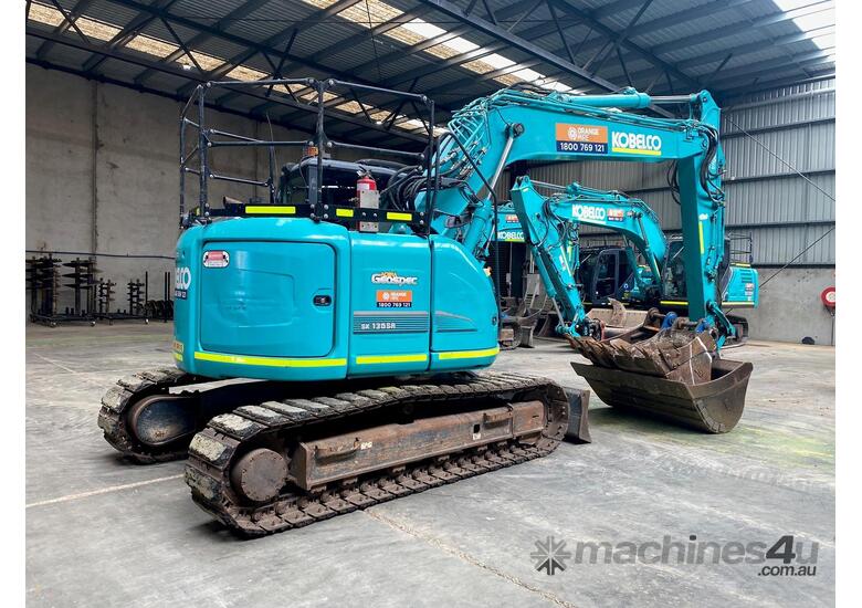 caption 2018 Kobelco Sk135sr-3