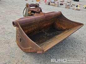 2.1 Tilt Bucket to suit 20t Excavator, Ears 330mm, Centres 460mm, Pins 80mm  - picture0' - Click to enlarge
