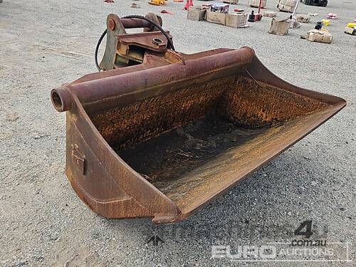 caption 2.1 Tilt Bucket to suit 20t Excavator, Ears 330mm, Centres 460mm, Pins 80mm