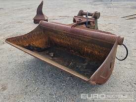 2.1 Tilt Bucket to suit 20t Excavator, Ears 330mm, Centres 460mm, Pins 80mm  - picture0' - Click to enlarge