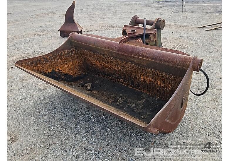 caption 2.1 Tilt Bucket to suit 20t Excavator, Ears 330mm, Centres 460mm, Pins 80mm