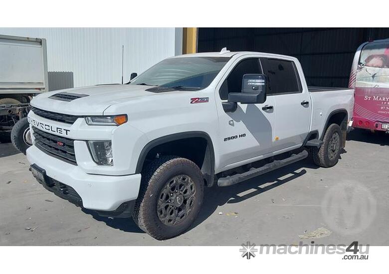caption Chevrolet Silverado