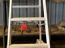 Baily Industrial Tradesman Ladder - picture2' - Click to enlarge