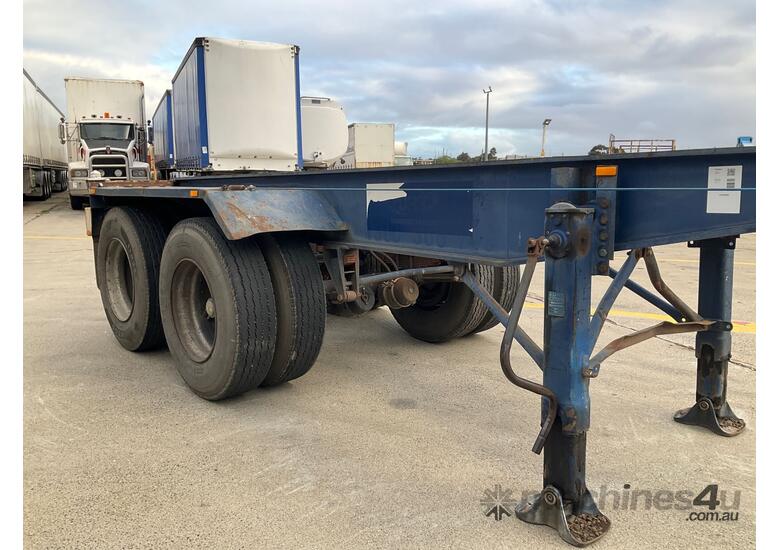 caption 1989 Krueger ST-2-30 Tandem Axle Skel Trailer