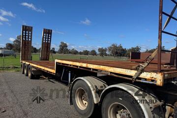 Trailer Drop Deck Freightmaster with hyd ramps Tri 35ft 2007 SN1746