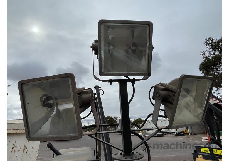 2009 Tru Blue Lighting Tower (Trailer Mounted)