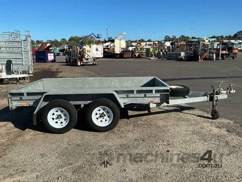 caption 2014 Polmac Trailers Tandem Axle Box Trailer