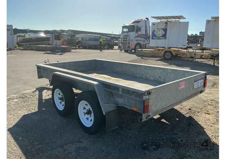 caption 2014 Polmac Trailers Tandem Axle Box Trailer