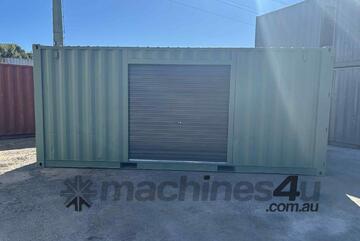 SHIPPING CONTAINER WITH   ROLLER DOOR 20FT