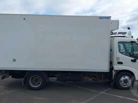 Hino 300 - picture0' - Click to enlarge