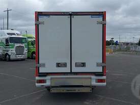 Hino 300 - picture2' - Click to enlarge