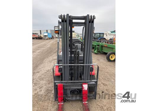 caption 2009 Nichiyu FB25PN Forklift