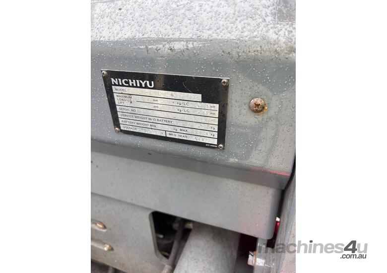 caption 2009 Nichiyu FB25PN Forklift